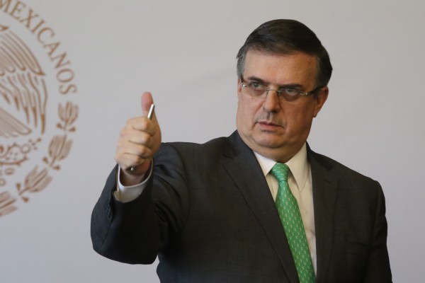 Ebrard Casaubón no descartó que durante el próximo fin de semana se traslade a EU. Foto: Archivo | Cuartoscuro
