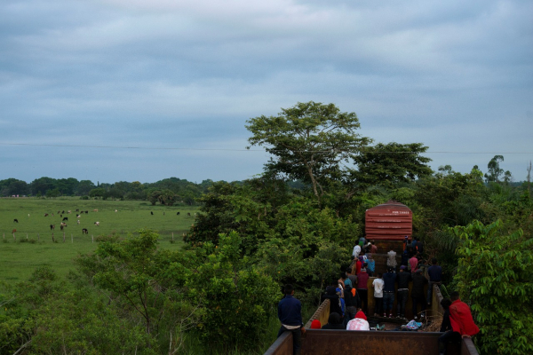 Las personas que abandonan sus países lo
hacen por la violencia. Foto: REUTERS.