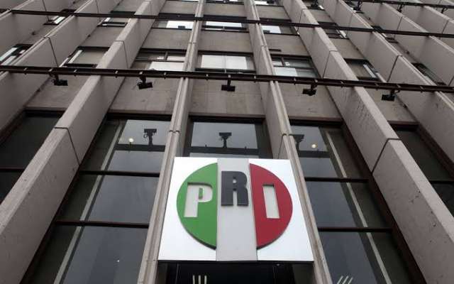 CAMBIO. Tras
perder la Presidencia, el PRI elegirá nueva dirigencia en agosto. Foto: Especial.