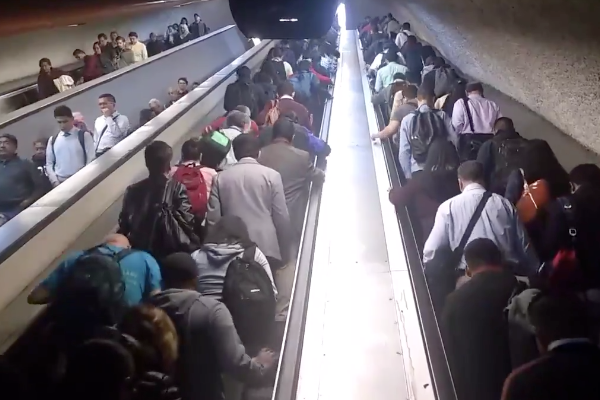 Metro-Escaleras-Electricas-Balbuena