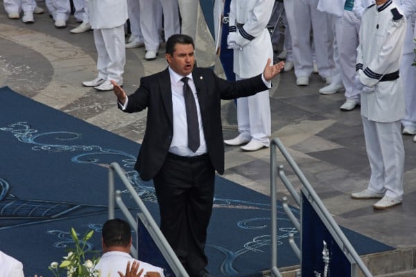 Jalisco investiga a Naason Joaquín García La Luz del Mundo