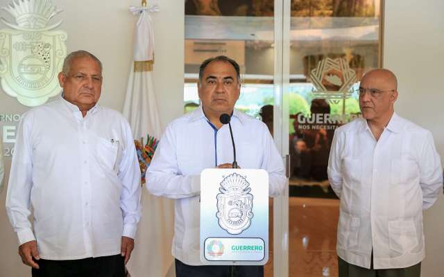 Astudillo Flores dijo que estarán en la misma ruta de ayudar, colaborar y ser facilitadores para que esto pueda continuar en los mejores términos en los próximos días. Foto: Especial