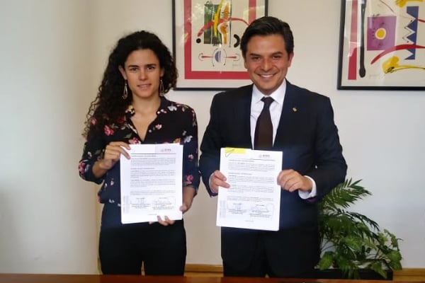 El convenio fue firmado en las oficinas centrales del IMSS. Foto: Especial.