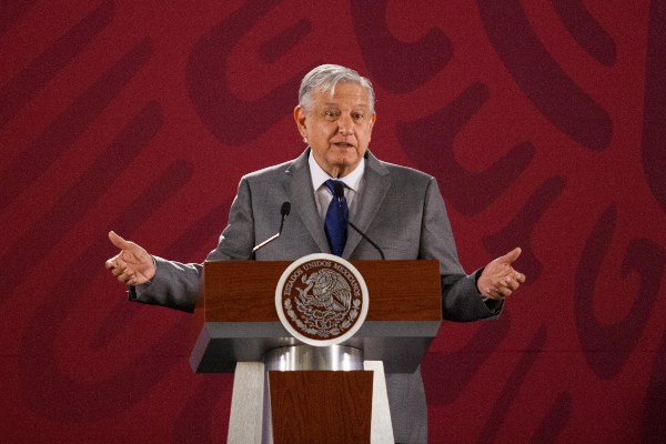 AMLO entregó 42 millones de pesos a dos municipios pobres de Guerrero. Foto: Cuartoscuro