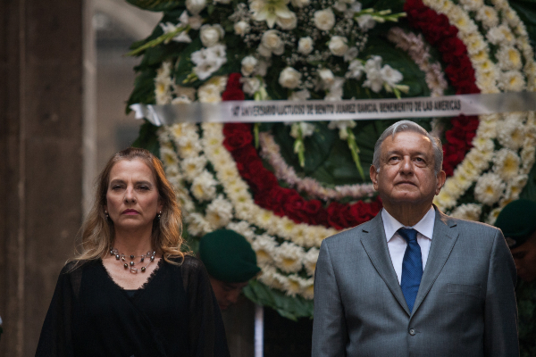 AMLO recordó que un día como hoy, en 1872, casi a la medianoche, murió en Palacio Nacional “el presidente más grande en la historia de México, Benito Juárez García”. Foto: Cuartoscuro
