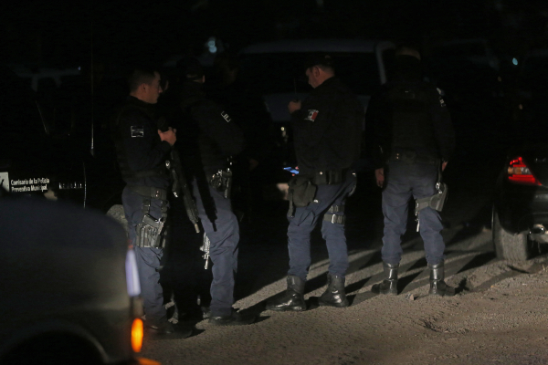 El hallazgo inició el sábado pasado cuando policías federales detectaron a un sujeto armado que ingresó en una casa de la colonia Santa Cruz de Las Huertas, en Tonalá, Jalisco. Imagen de archivo. Foto: Cuartoscuro