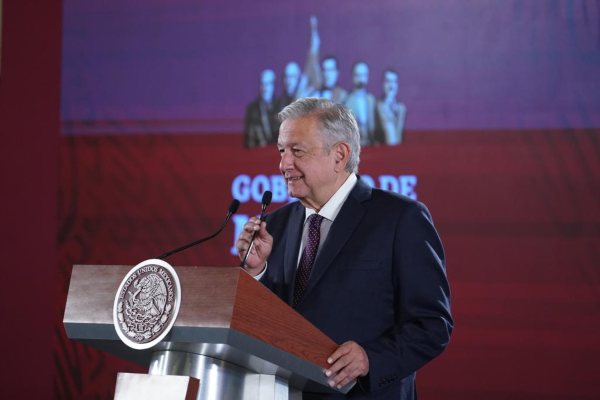 AMLO CFE