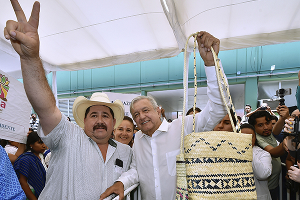 AMLO_sanluis1