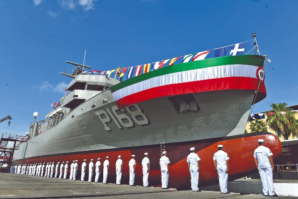 MODERNA. La Patrulla Oceánica ARM Tabasco P168 trasladará un helicóptero Panther As 565 SB. Foto: Leslie Pérez