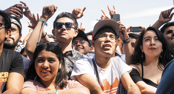 Género. De los becarios en el estado, 59 mil 144 son mujeres y 44 mil 111, hombres. Foto: NOTIMEX