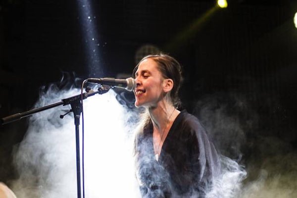 Los-Fresones-Rebeldes-Vocalista-Ines-Bayo