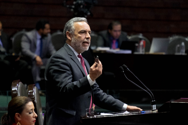 Alfonso Ramírez en el senado de la República