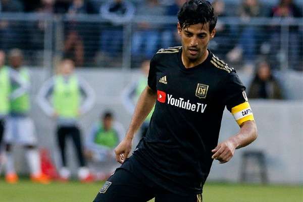 SOBRE VELA. Él fue nuestra primera
contratación y una
contundente declaración
sobre el tipo de futbol que
queríamos jugar. Foto: AP