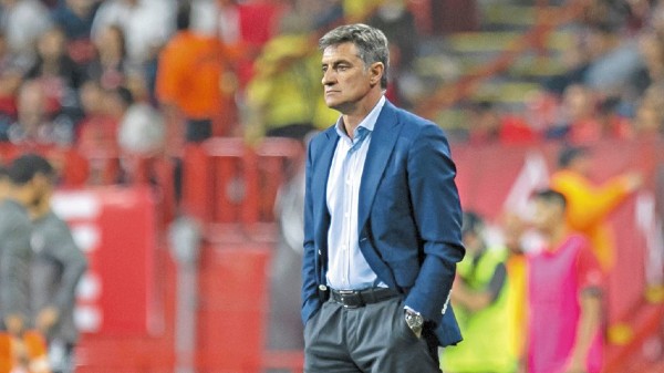ALTIBAJOS. Míchel, técnico de Pumas, asumió su molestia. Foto: Mexsport