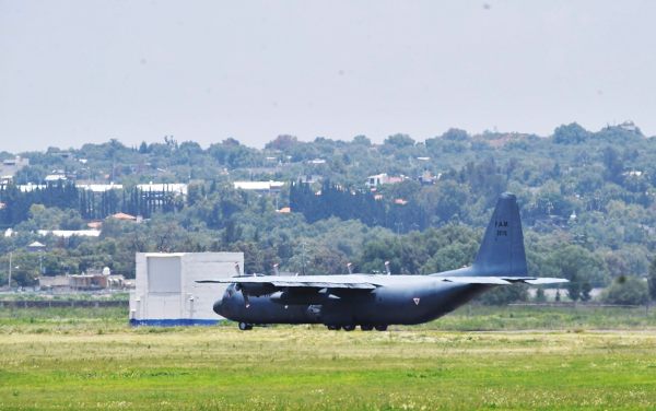 USO. Actualmente la Base Aérea de Santa Lucía aún es utilizada como instalación militar. Foto: Pablo Salazar Solís.