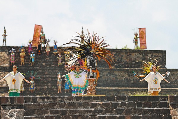 El 2 de julio, en Teotihuacán se llevó a cabo el encendido del Fuego Nuevo hacia los Juegos Panamericanos. Foto: Daniel Ojeda