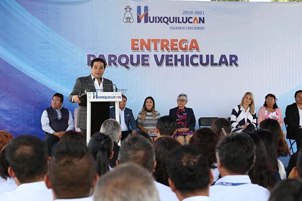 Entregan_16vehículos_trabajo_operativo_Huixquilucan