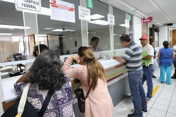 Para este pago, el Gobierno Federal aportó 180 millones de pesos –producto de recursos extraordinarios- y el gobierno estatal 90 millones más. Foto: Especial