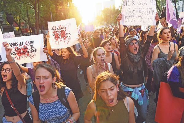 RECLAMO. Mujeres capitalinas han salido a las calles a demandar respeto y un alto a las agresiones en su contra. Foto: Especial.