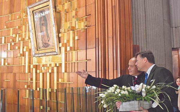 Una vez que se instaló en la Ciudad de
México, el diplomático visitó la Basílica de Guadalupe, en Gustavo A. Madero. Foto: Especial.