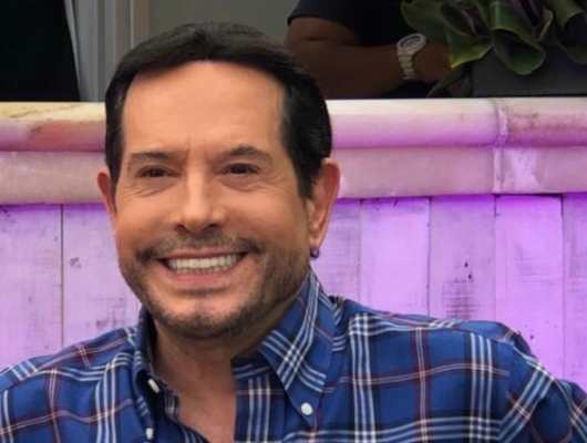 Juan_José_Origel_en_traje_de_baño