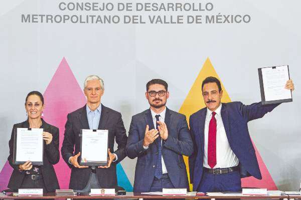 EJE. Los gobernadores de las entidades involucradas sereunieron ayer en Naucalpan, Edomex. Foto: CUARTOSCURO