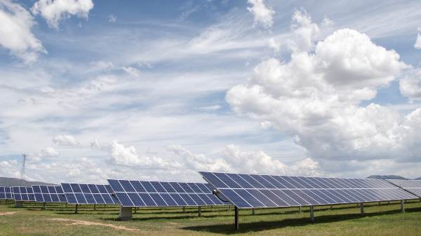 70 mil pesos llega a costar un sistema de páneles solares. Foto: CUARTOSCURO