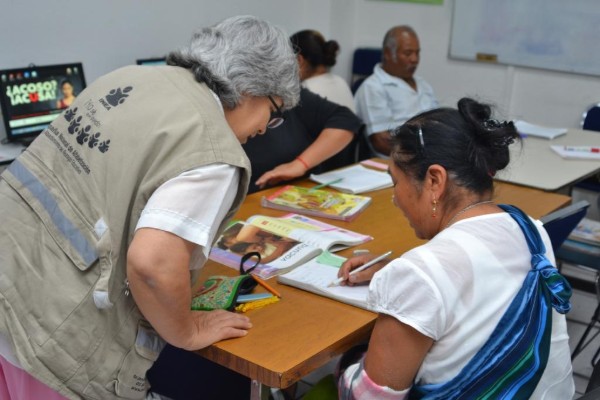 inea_adultos_mayores_alfabetizacion