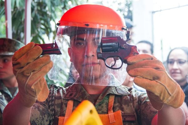 Recordó que del 21 de enero a la fecha, se han recolectado y destruido un total de 3 mil 941 armas de fuego. Foto: Cuartoscuro