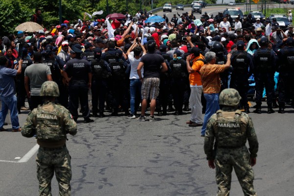 FRONTERA. Los centroamericanos han tratado de entrar a México vía Guatemala. Foto: AP