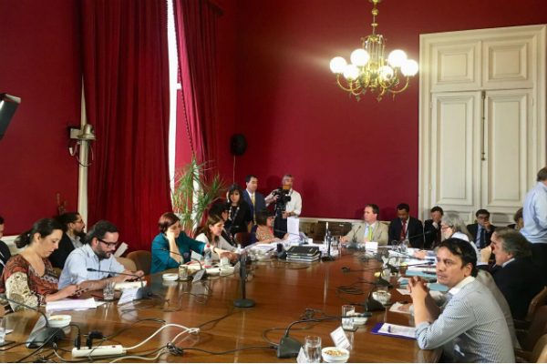 Senado chileno debate sobre matrimonio igualitario