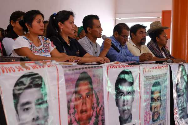 Posicionamiento_padres_de_estudiantes_Ayotzinapa