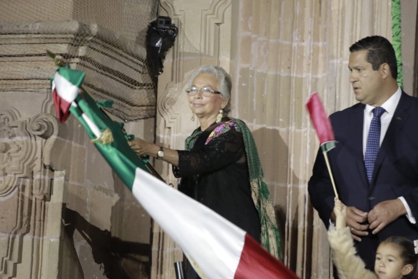 Olga Sánchez Cordero, secretaria de Gobernación, dio el grito de Independencia desde Dolores Hidalgo en Guanajuato.