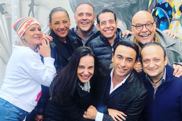 El elenco del programa de los 90