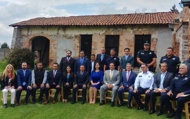 A la reunión asistieron también autoridades estatales y federales, así como alcaldes de los municipios participantes.
Foto: Cortesía