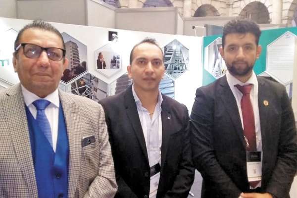 DE IZQUIERDA A DERECHA. Alfredo Mendizábal, Ricardo Mendizábal y Luis Manuel Ortiz.
