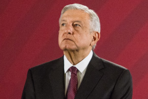 Andrés Manuel López Obrador quiere mantenerse al margen de la vida interna del partido político Morena. Foto: Cuartoscuro