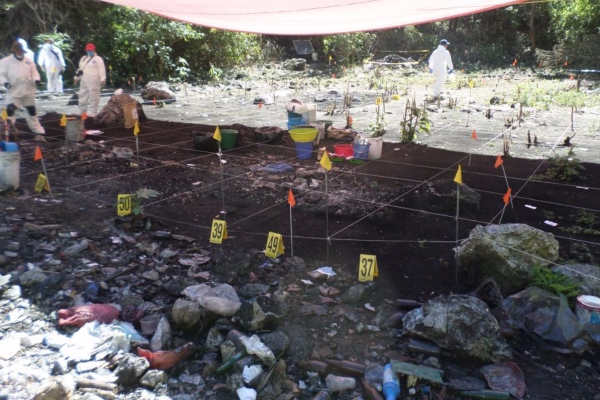 Equipo Argentino de Antropología Forense. Foto:CUARTOSCURO.COM