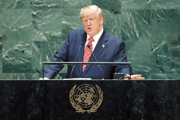 Trump dijo que sí frenó 400 millones de dólares en ayuda para Ucrania, pero negó que fuera para perjudicar a Joe Biden. Foto: AP