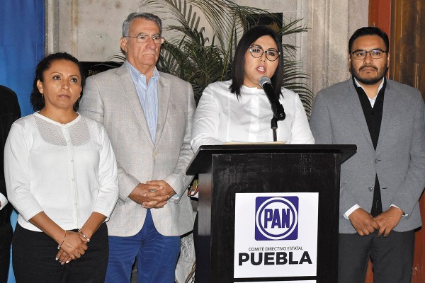 VOZ. La dirigente estatal
del albiazul dio la noticia. Foto: ENFOQUE