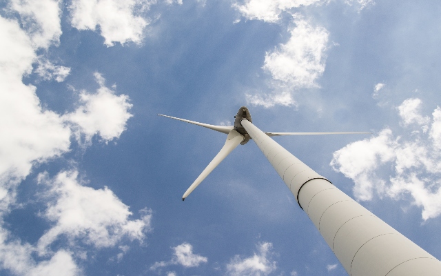 Cubico pone en operación plantas eólica y solar