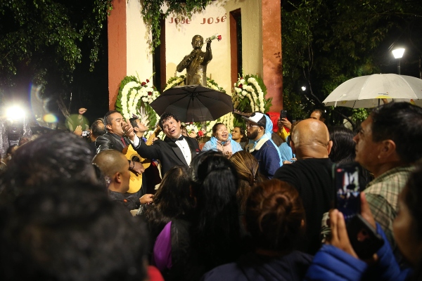 jose_jose_ruta_Cenizas_homenaje_bellas_artes
