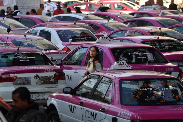 Protesta de taxistas en la CDMX. Foto: Pablo Salazar