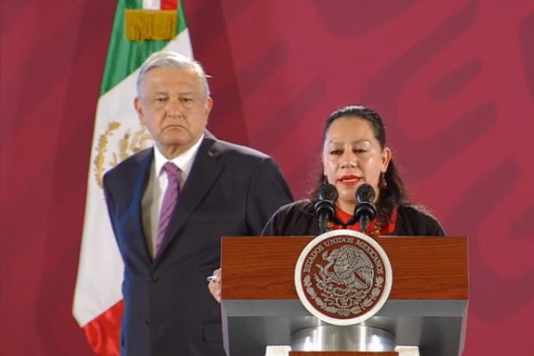 María Luisa Albores González, secretaria de Bienestar junto al presidente. Foto: Especial