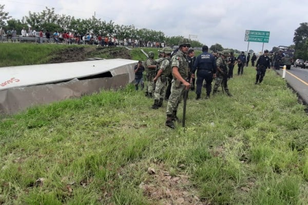 guardia_nacional_volcadura_traier_tabasco_veracruz