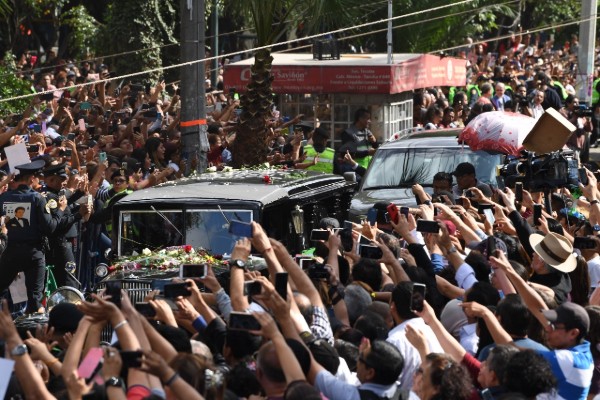 jose_jose_homenaje_cdmx_personas