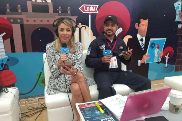 Blanca Becerril y Felipe Gutiérrez desde la feria de Hannover Messe en León, Guanajuato.
FOTO: ESPECIAL