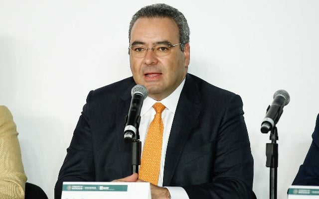 Asegura el secretario de hacienda, Arturo Herrera, que persecución fiscal se limita a empresas factureras