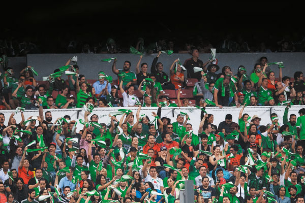 Ayer, las taquillas del Estadio Azteca presentaron una escasa demanda en la venta de boletos. Foto: Mexsport