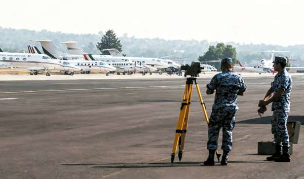 LABORAN. El ejército será el encargado de construir la nueva terminal aérea. Foto: CUARTOSCURO